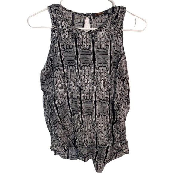 Renee C. Stitch Fix Linscott Split Back Blouse - Picture 1 of 10